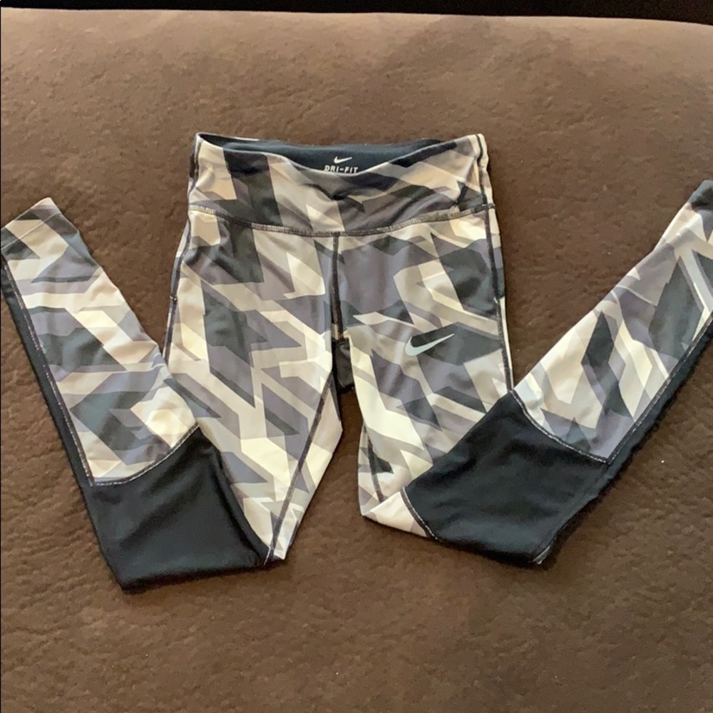 Nike leggings